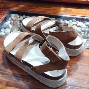 Sandal